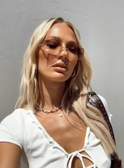 Princess Polly Lower Impact Killing Me Softly Sunglasses Light Brown Light Brown -princess shop 0 Recycled Metal Blend Killing Me Softly Sunglasses 605c8e0c 6f9e 4ad1 8597 6228f192cef6 1025x.progressive