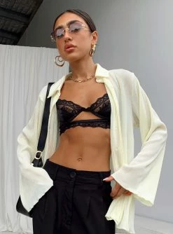 Princess Polly Skylar Bralette Black Black -princess shop 0 modelinfo camelia us2 97da1153 8d0e 499b b9e9 cdb4661cfe76 1025x.progressive