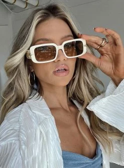 Princess Polly Solano Sunglasses Cream Cream -princess shop 0 4aeede41 96d5 4841 9b10 ed2a3020c5fd 767x.progressive