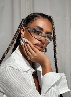 Princess Polly Enrico Sunglasses Chrome Chrome -princess shop 0 4f6f6a35 55f3 467a 89ee 781e880b86e0 1025x.progressive