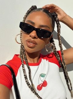 Princess Polly Durand Sunglasses Black Black -princess shop 0 738d29e6 3a02 4c99 b42c d1ec2b089d6b 767x.progressive