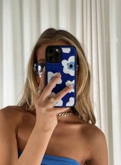 Princess Polly Azul Flower Textured IPhone Case Blue Multi Blue -princess shop 0 b3dce9c2 f774 4cb2 9b69 ff07a7336f73 767x.progressive