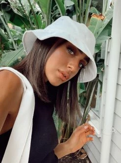 Princess Polly Canvas Bucket Hat White White -princess shop 1 5103daf0 8e31 44ea 9928 be9750bfdb5d 767x.progressive