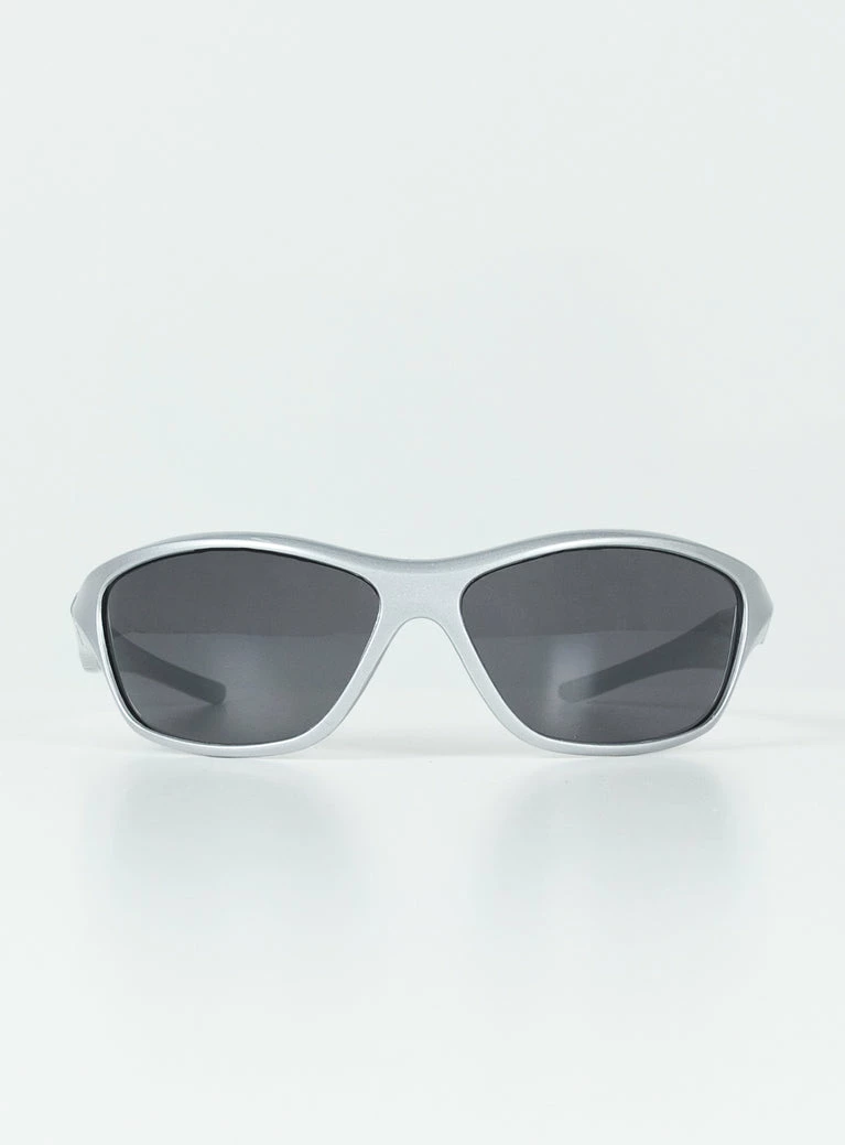 Princess Polly Sanz Sunglasses Silver / Black Silver / Black 9 Princess Polly Sanz Sunglasses Silver / Black Silver / Black - Image 7