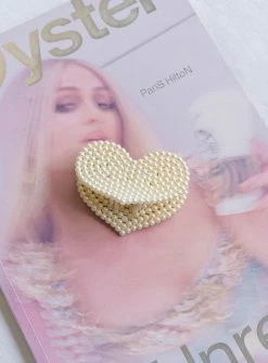 Princess Polly Azie Heart Hair Clip Pearl Cream -princess shop 1 dc3c4e5c f737 4c23 b838 d334e210f059 767x.progressive