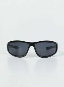 Princess Polly Mora Sunglasses Black Black -princess shop 1 f6628690 034b 464c 83aa edcca1ef9aa2 767x.progressive