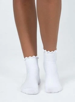 Princess Polly Ribbed Ruffle Socks White White -princess shop 2 cb7faac0 44ef 4ad0 b1d4 574fa670d7e8 1025x.progressive