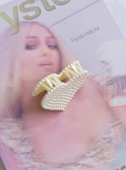 Princess Polly Azie Heart Hair Clip Pearl Cream -princess shop 2 d74f95f7 95f7 4666 93da ba5096bbaca8 1025x.progressive