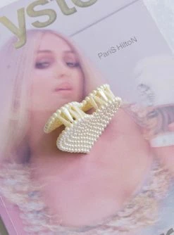 Princess Polly Azie Heart Hair Clip Pearl Cream -princess shop 2 d74f95f7 95f7 4666 93da ba5096bbaca8 767x.progressive