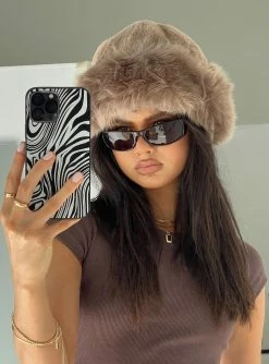 Princess Polly Veruca Fluffy Hat Brown Brown -princess shop 2 f4a45d3f 1530 413f bad3 8fb8ca7fa60a 1025x.progressive