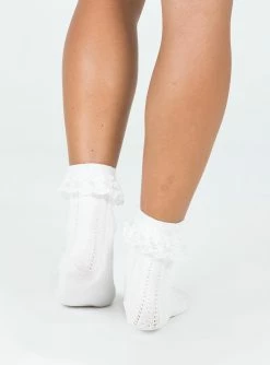 Princess Polly Ackie Socks White White -princess shop 3 62ab7d77 3077 47e5 ae31 f8bc9d389268 1025x.progressive