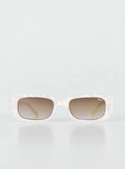 Princess Polly Creeper Sunglasses Pearl White Pearl White -princess shop 3 7a4f68d9 30a3 4eb7 ac66 33d68a950512 1025x.progressive