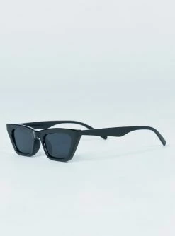 Princess Polly The Octavia Sunglasses Black Black -princess shop 4 cfc50e59 805c 4482 94a8 70a79899e3b1 1025x.progressive