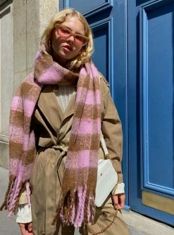 Princess Polly Piero Check Scarf Pink / Brown Pink -princess shop 5 6da2e552 cfc0 4e37 bcc2 d193e2be6338 1025x.progressive