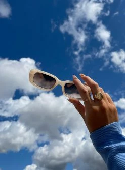 Princess Polly Creeper Sunglasses Pearl White Pearl White -princess shop CREEPER SUNGLASSES PEARL WHITE 72438fbe 4601 4758 896d 1d577d686c12 1025x.progressive