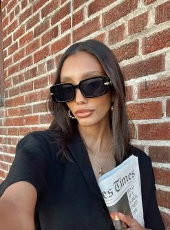 Princess Polly Solano Sunglasses Black Black