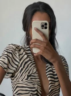 Princess Polly The Classic IPhone Case Cream Cream -princess shop THE CLASSIC IPHONE CASE CREAM 1025x.progressive