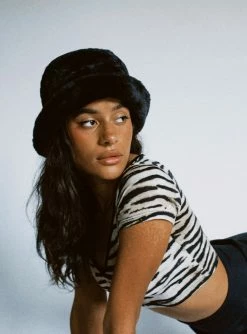 Princess Polly Theo Plush Bucket Hat Black Black -princess shop THEO PLUSH BUCKET HAT BLACK 406af1b3 f4ba 4f8d b42c a9d357b7956f 1025x.progressive